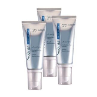 Neostrata Skin Active Matriz SPF30 50ml, creme concentrado reestruturante para o cuidado diário do fotoenvelhecimento de todos os tipos de pele. Formulado com ingredientes específicos para a remodelação do suporte cutâneo e redução das hiperpigmentações. Com SPF 30, para uma proteção solar efetiva.