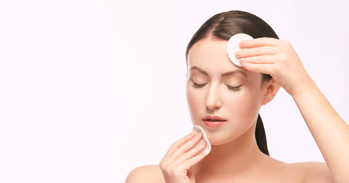 Remoção da Maquilhagem: Como limpar a maquilhagem dos olhos de forma correta? Quais os movimentos e produtos ideais?